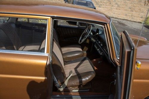 1965 Mercedes Benz 190D Factory AC and Radio! Diesel Gem!, image 3