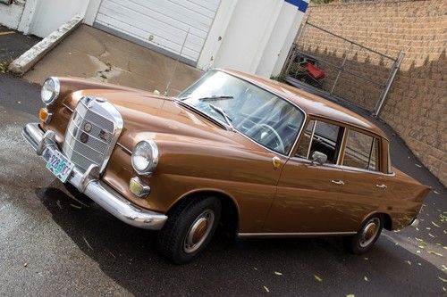 1965 Mercedes Benz 190D Factory AC and Radio! Diesel Gem!, image 5