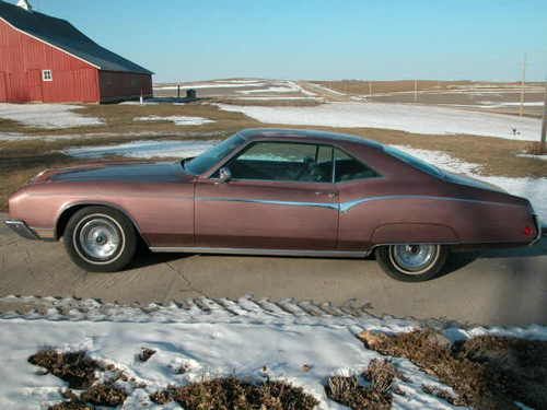 1970 buick riviera**runs well**455**a/c**54,000 mi.