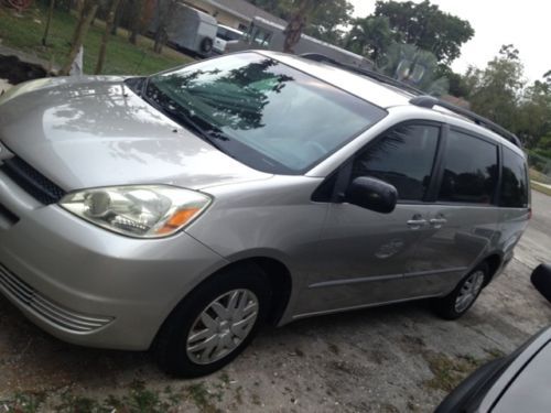 2004 toyota sienna ce mini passenger van 5-door 3.3l