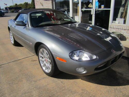 2002 jaguar xkr base convertible 2-door 4.0l only 60k miles!!