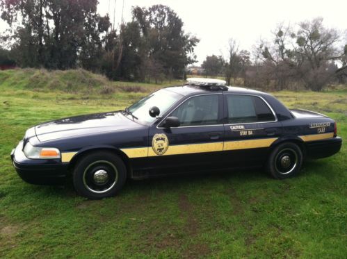 2003 ford crown victoria police interceptor sedan 4-door 4.6l