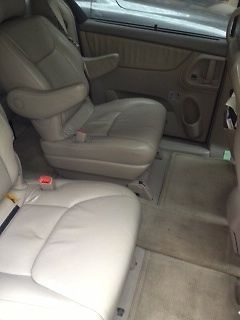 2005 toyota sienna xle mini passenger van 5-door 3.3l