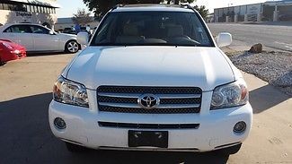 2007  toyota highlander super white,one owner,clean carfax,perfect service rcds