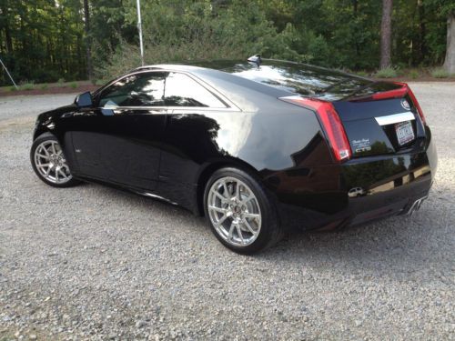 2011 cadillac cts v coupe 2-door 6.2l