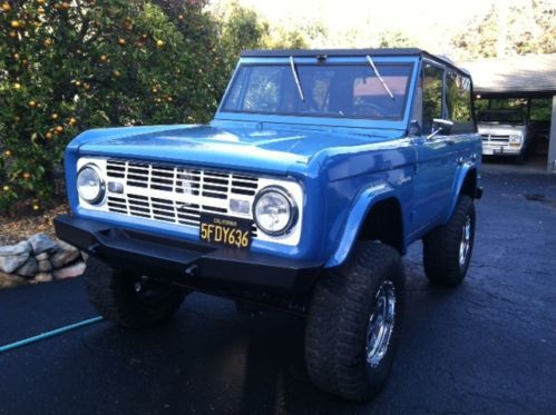 1968 ford bronco. clean, rebuilt, modern accessories