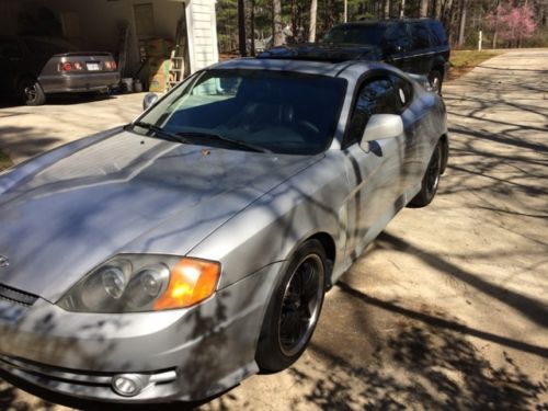 2003 hyundai tiburon gt coupe 2-door 2.7l