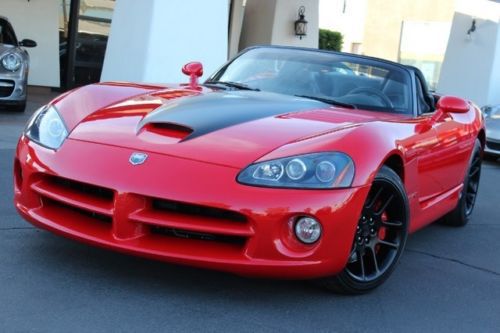 2005 dodge viper srt10 convertible. red/blk. blk wheels. like new. clean carfax.