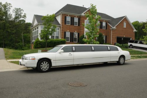 2006 lincoln town car executive l limousine 4-door 4.6l