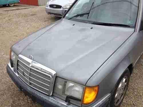 1993 Mercedes-Benz 300E Base Sedan 4-Door 3.2L, image 14