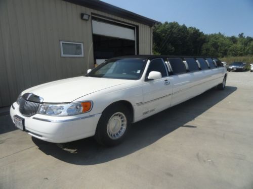 2001 lincoln town car limousine 175&#034;