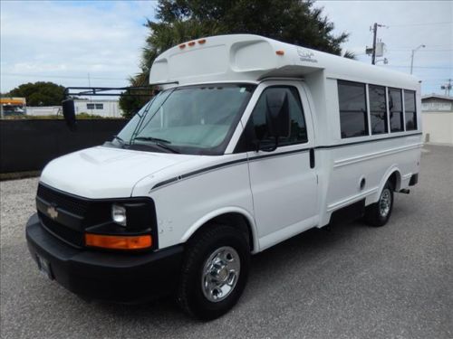 Chevrolet 15 passenger express mini bus