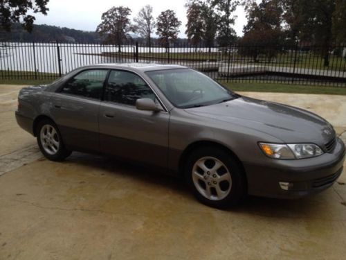 2001 lexus es300 base sedan 4-door 3.0l