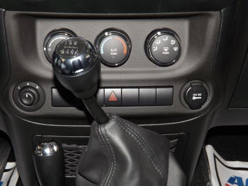 Sport New SUV 3.6L CD Sunrider Soft Top 6 Speakers AM/FM radio MP3 decoder, US $30,271.00, image 24