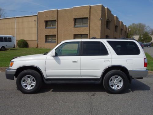 TOYOTA 4RUNNER SR5 4WD V6 TIMING BELT DONE AT 154K CLEAN AUTO NO RESERVE, image 2