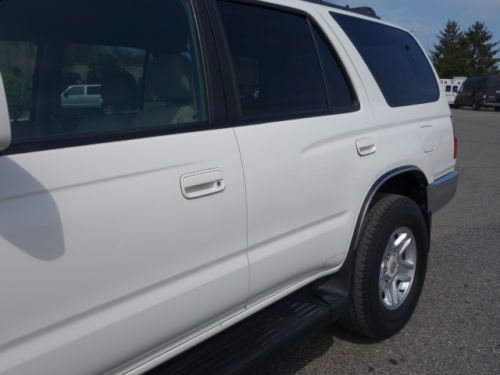 TOYOTA 4RUNNER SR5 4WD V6 TIMING BELT DONE AT 154K CLEAN AUTO NO RESERVE, image 12