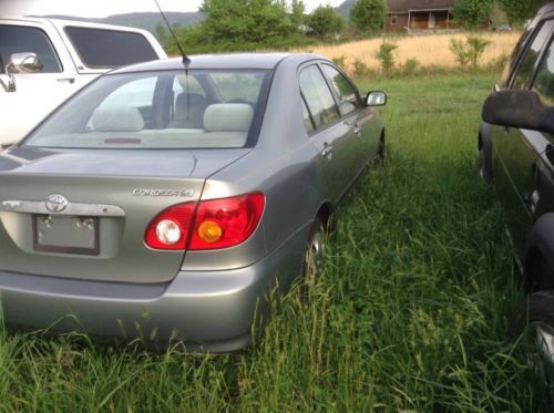 2004 Toyota Corolla CE, image 2