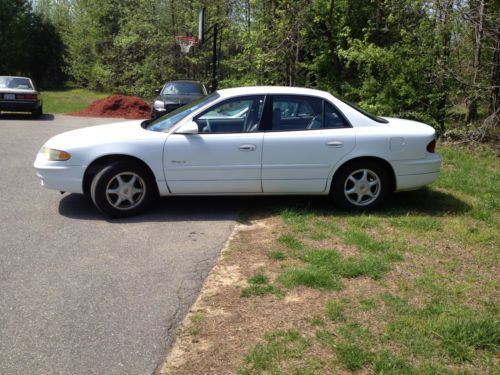 2000 Buick Regal LS Sedan 4-Door 3.8L, image 3