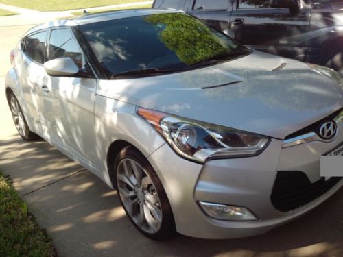 No reserve! super-clean veloster base w/upgrades 6442 mi