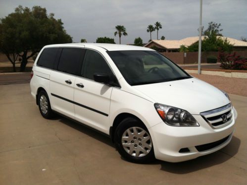 2006 honda odyssey lx, clean with low miles!