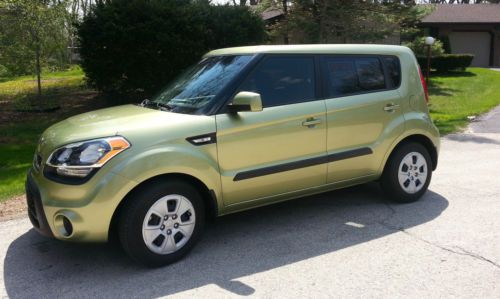 2013 kia soul base hatchback 4-door 1.6l