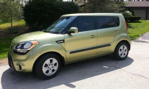 2013 kia soul base hatchback 4-door 1.6l