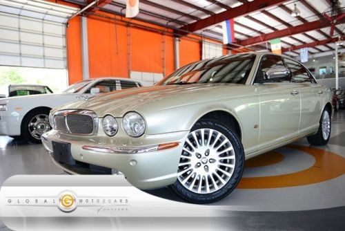 07 jaguar xj vanden plas alpine sound rear entertainment rear trays moonroof