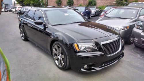 2013 chrysler 300 srt 8