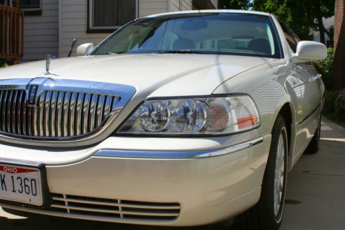 2005 lincoln town car signature sedan 4-door 4.6l