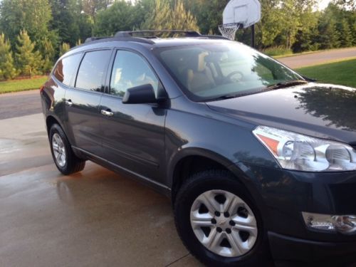 2011 chevrolet traverse ls sport utility 4-door 3.6l