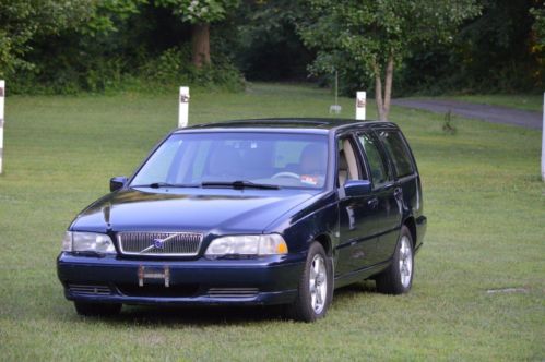 2000 volvo v70 base wagon 4-door 2.4l