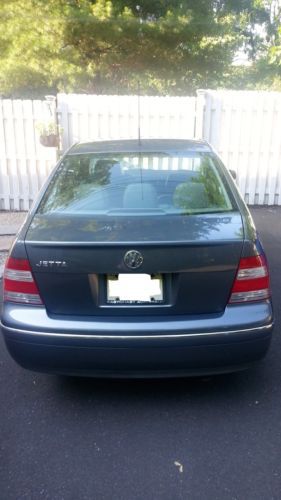 2004 Volkswagen Jetta - Charcoal, image 3