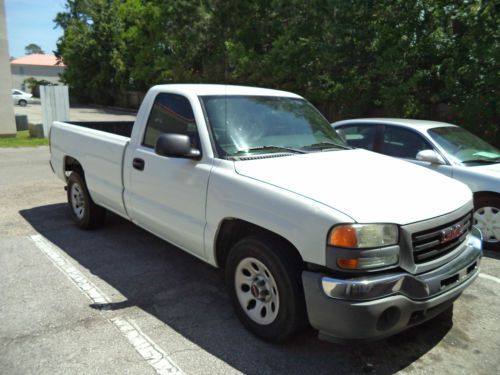 2006, plain jane, small v-8, a/c, p.s, p.b., am/fm, 109285 miles