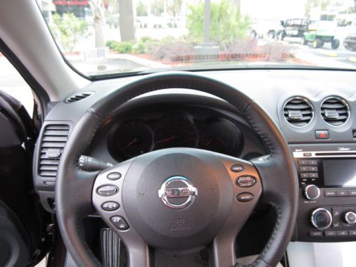2011 Nissan Altima S Coupe 2-Door 2.5L, image 2