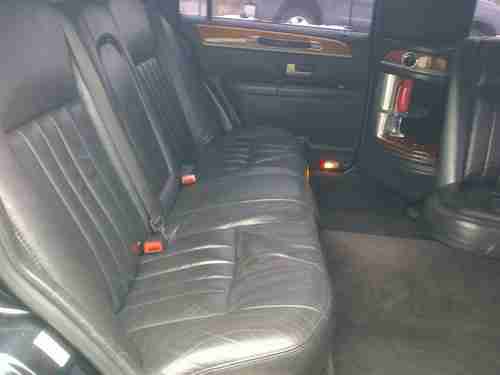 8 PASSENGER LINCOLN EXECUTIVE LIMOUSINE, image 9
