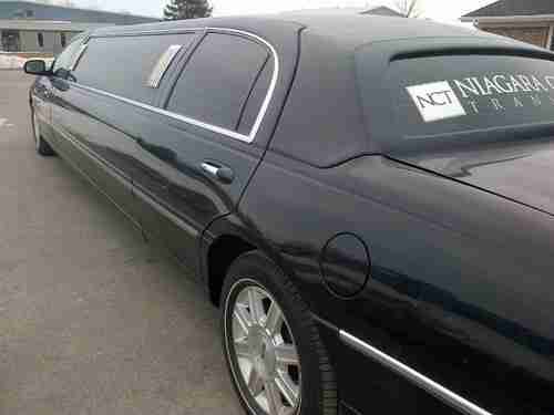 8 PASSENGER LINCOLN EXECUTIVE LIMOUSINE, image 13