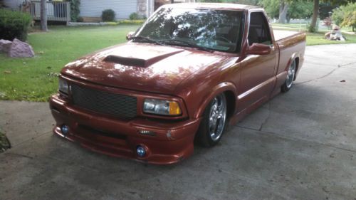 1994 gmc sonoma custom bagged shaved 4.3l v6 5 speed manual 80,000 miles