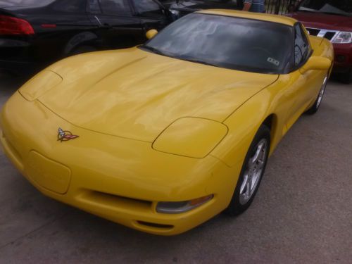 2002 chevrolet corvette base convertible 2-door 5.7l