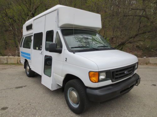 2003 ford e-350 extended high top van, handicap wheelchair lift bus 12 passenger