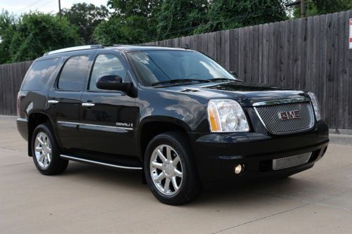 Gmc yukon denali awd, fully loaded, 3rd row, tv, nav, camera, chrome, mint