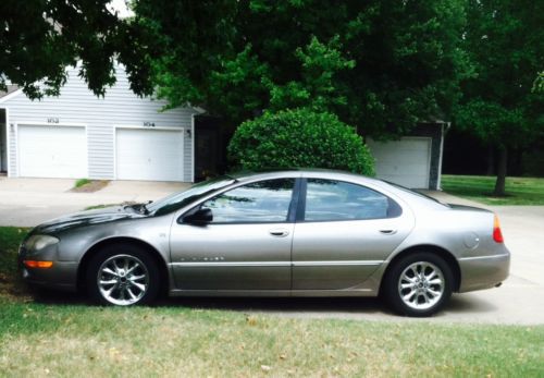 99 chrysler 300m for $2000.00 (columbia, mo)