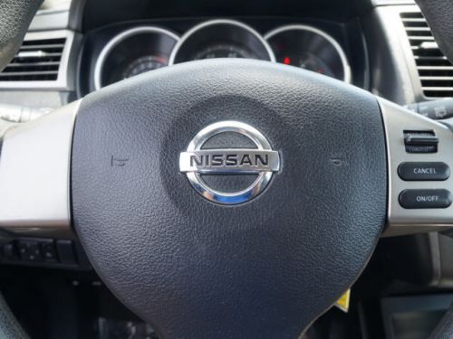 2011 nissan versa 1.8 s