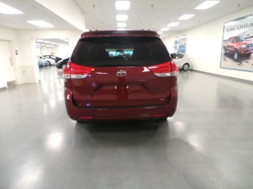 2014 toyota sienna le