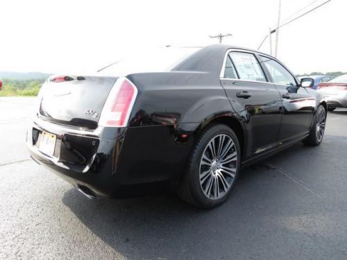 2013 chrysler 300 s