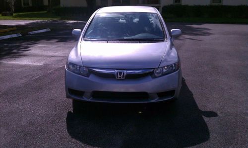 2010 honda civic lx, no reserved, sellign all the way, 22k miles, dont miss out!