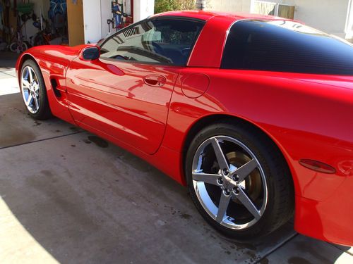 1998 chevrolet corvette base hatchback 2-door 5.7l ls1 v8, targa top, mint