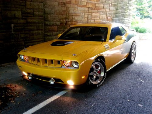 2012 challenger &#039;71 cuda tribute 392 srt 6spd yellowjacket hemi srt8 charger rt