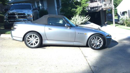 2005 honda s2000 base convertible 2-door 2.2l