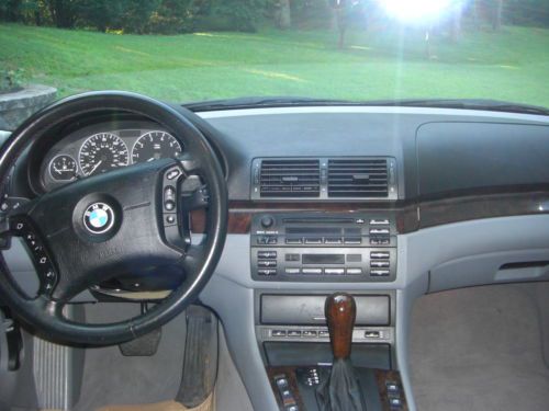 2002 BMW 330xi Base Sedan 4-Door 3.0L, image 5