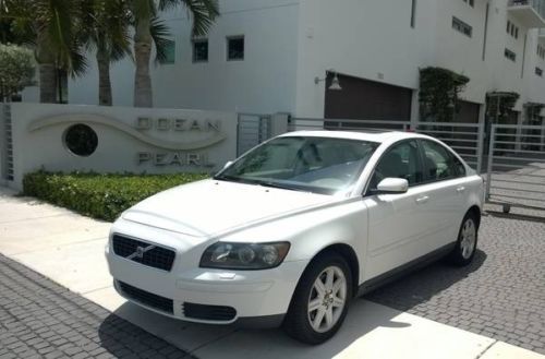 2006 volvo s40 2.4i sedan 4-door 2.4l- &#034;new body style&#034;